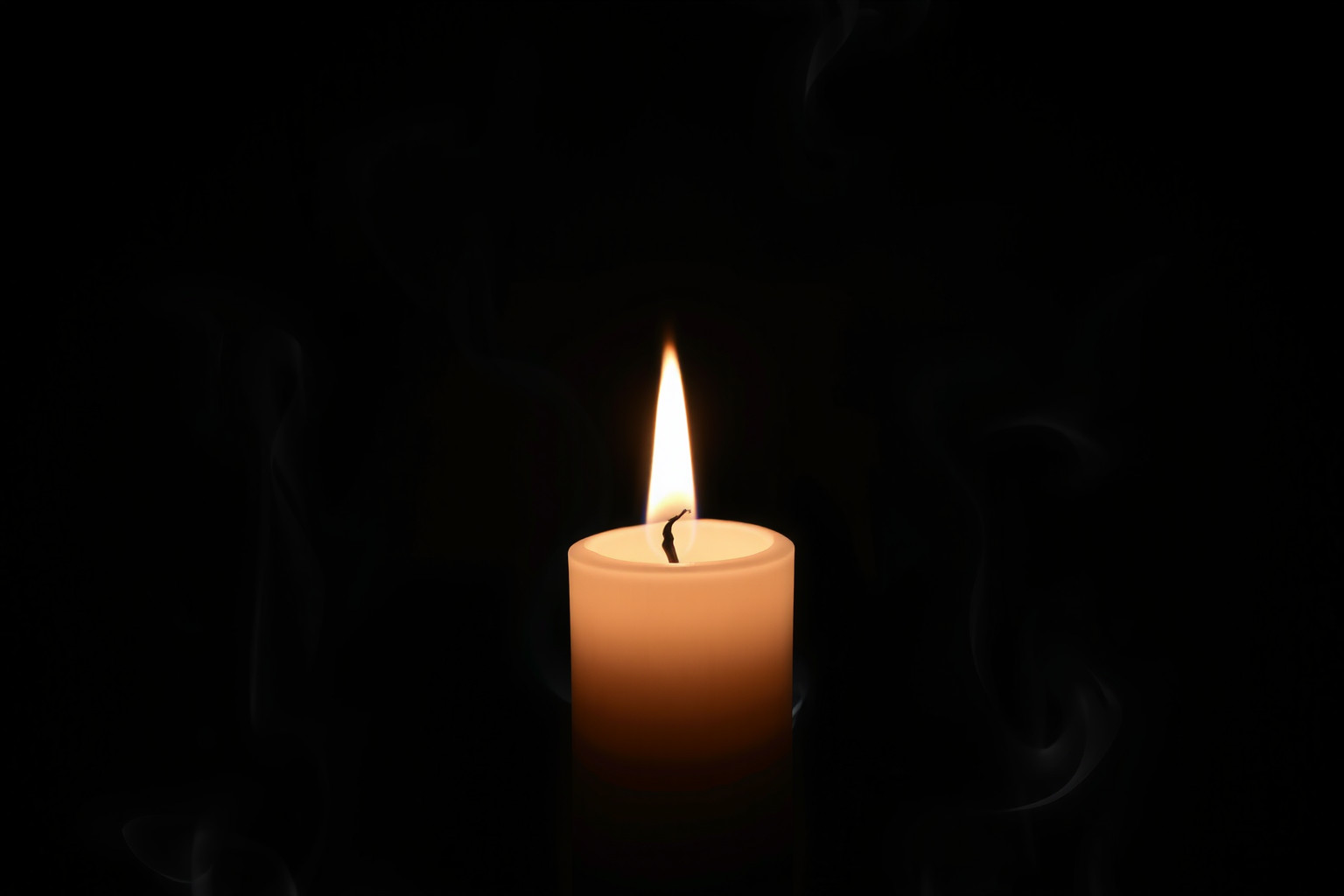 Sognare una candela spenta simboleggia perdita e momenti oscuri.