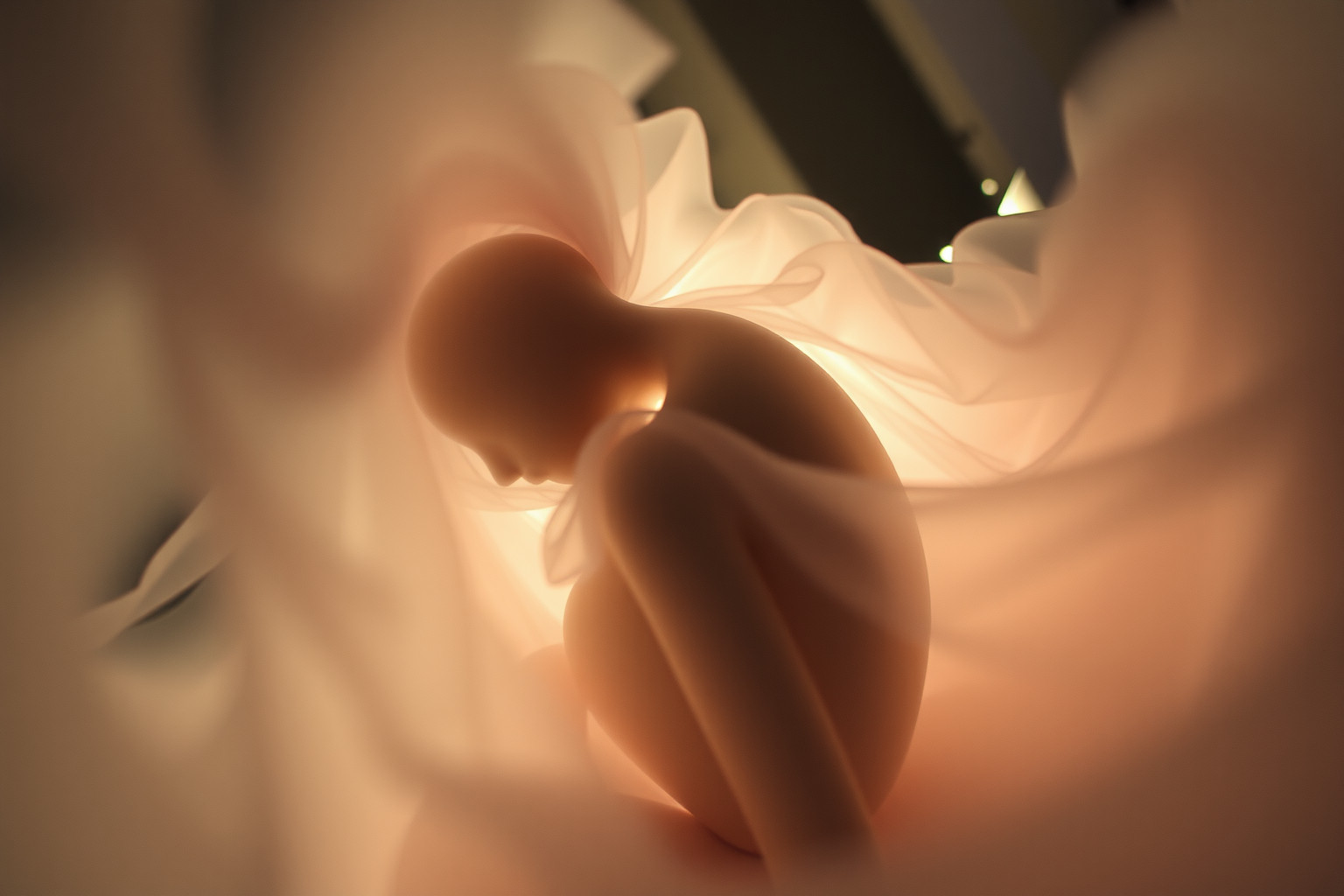 Sognare vergogna dopo molestie riflette conflitti interiori irrisolti.