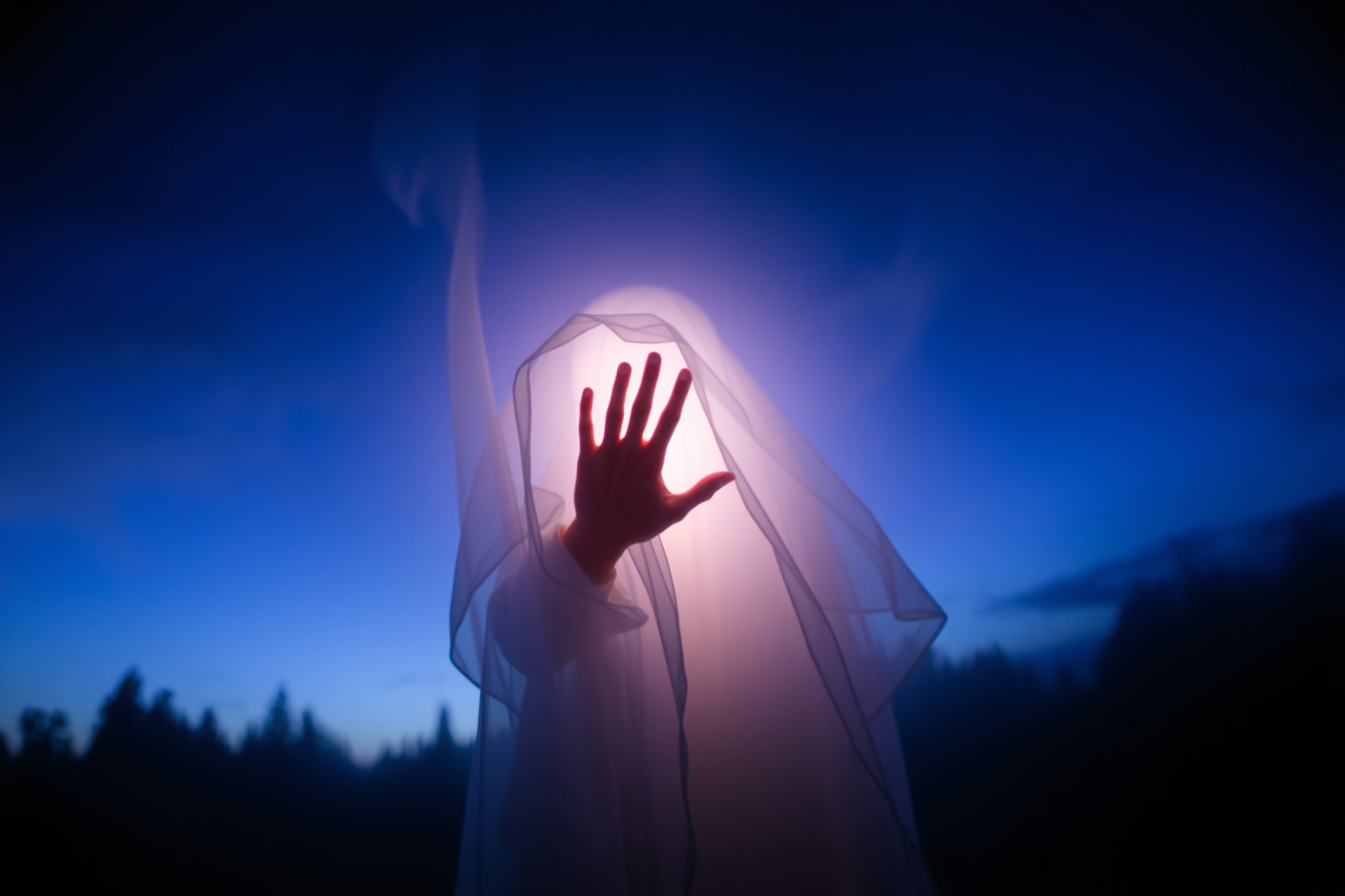 Sognare un lazzaro che ti chiama rivela memorie sepolte.