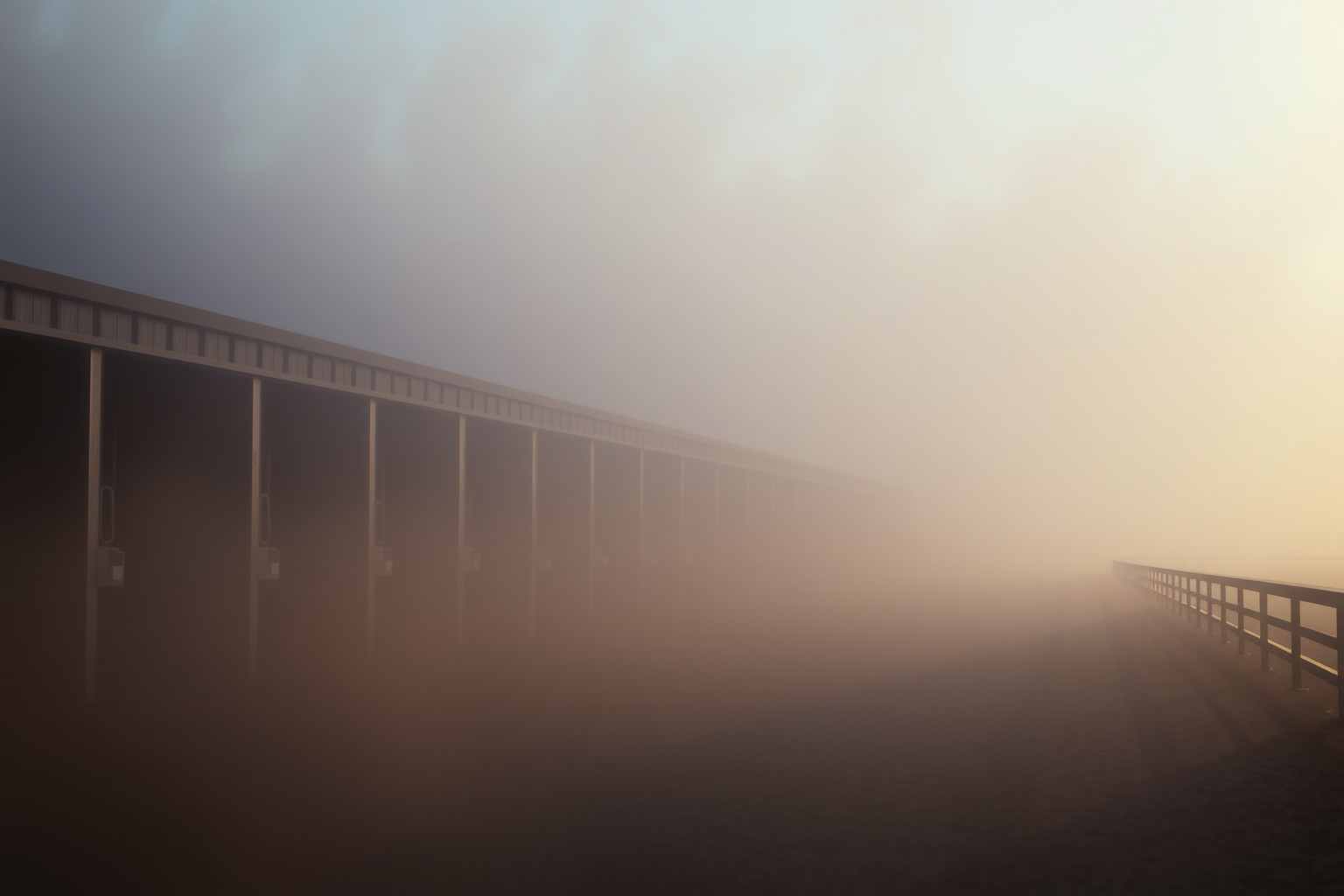 Sognare una scuderia di corse abbandonata riflette paure e stagnazione.