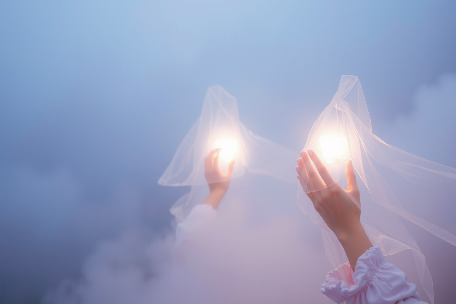 Persone sognano scudi come simboli di sicurezza e difesa.