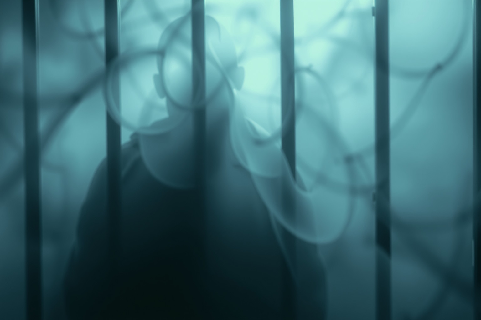 Sognare di guardare giù indica paura e senso di colpa repressi.