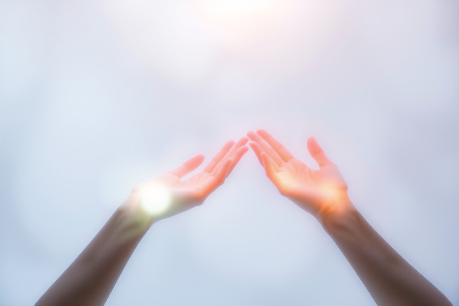 Sognare di toccare scapole simboleggia supporto emotivo e fiducia.