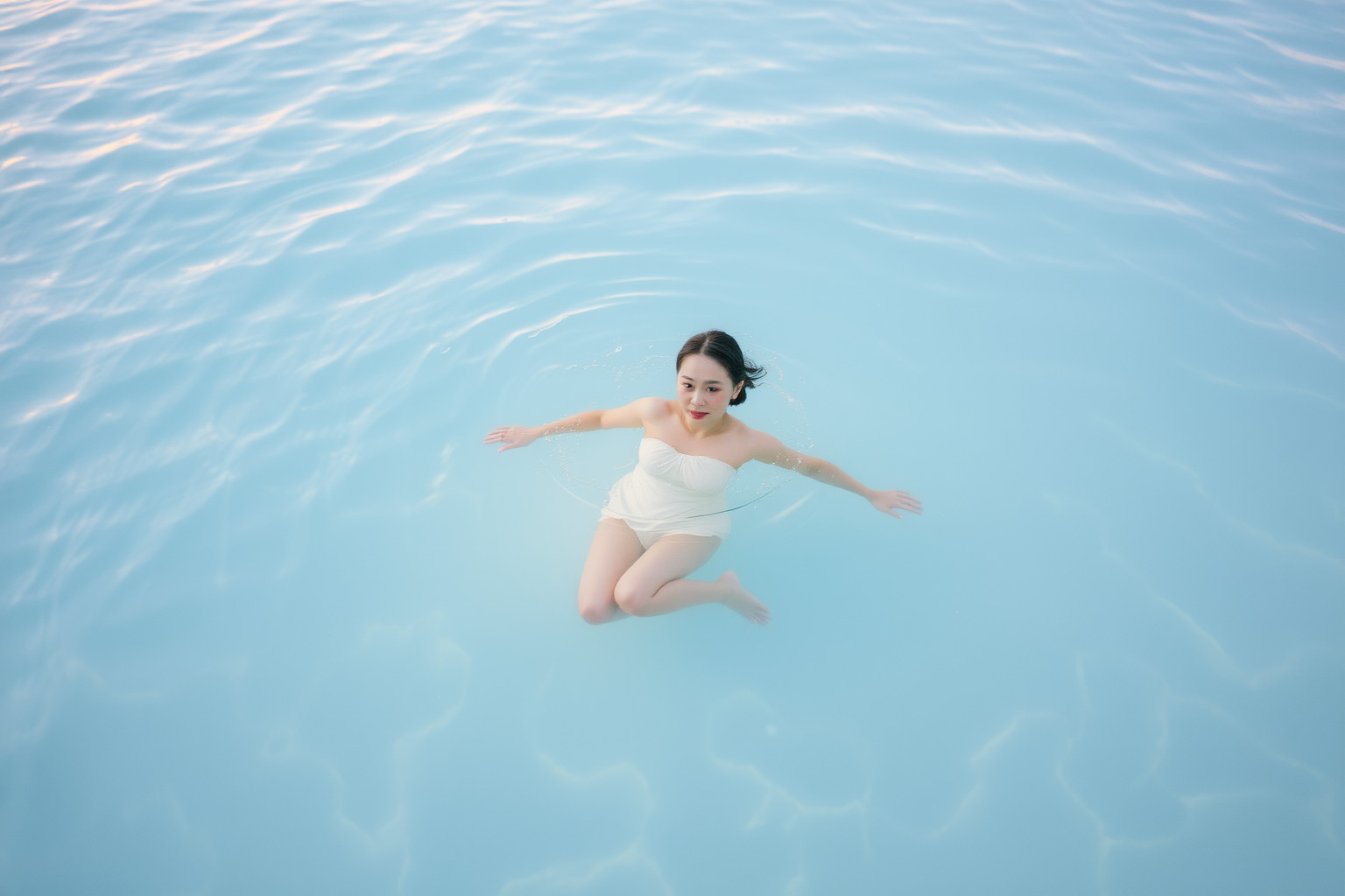 Il bagno in acqua salata purifica l’anima, favorendo la rinascita.