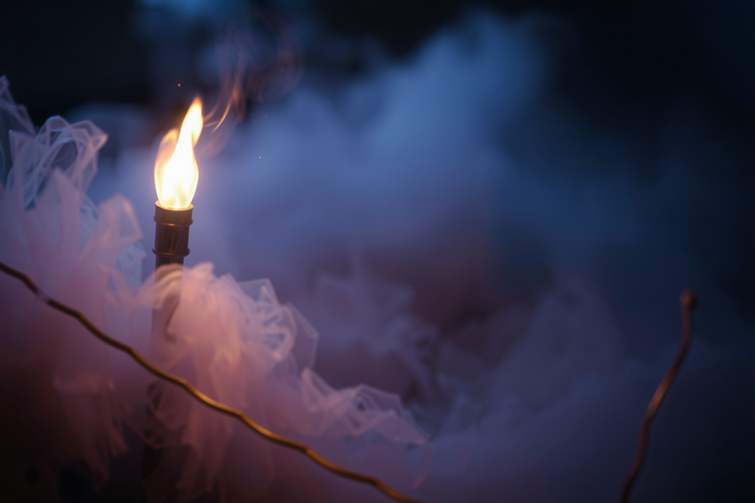 Sognare una torcia spenta simboleggia incertezza e mancanza di guida.