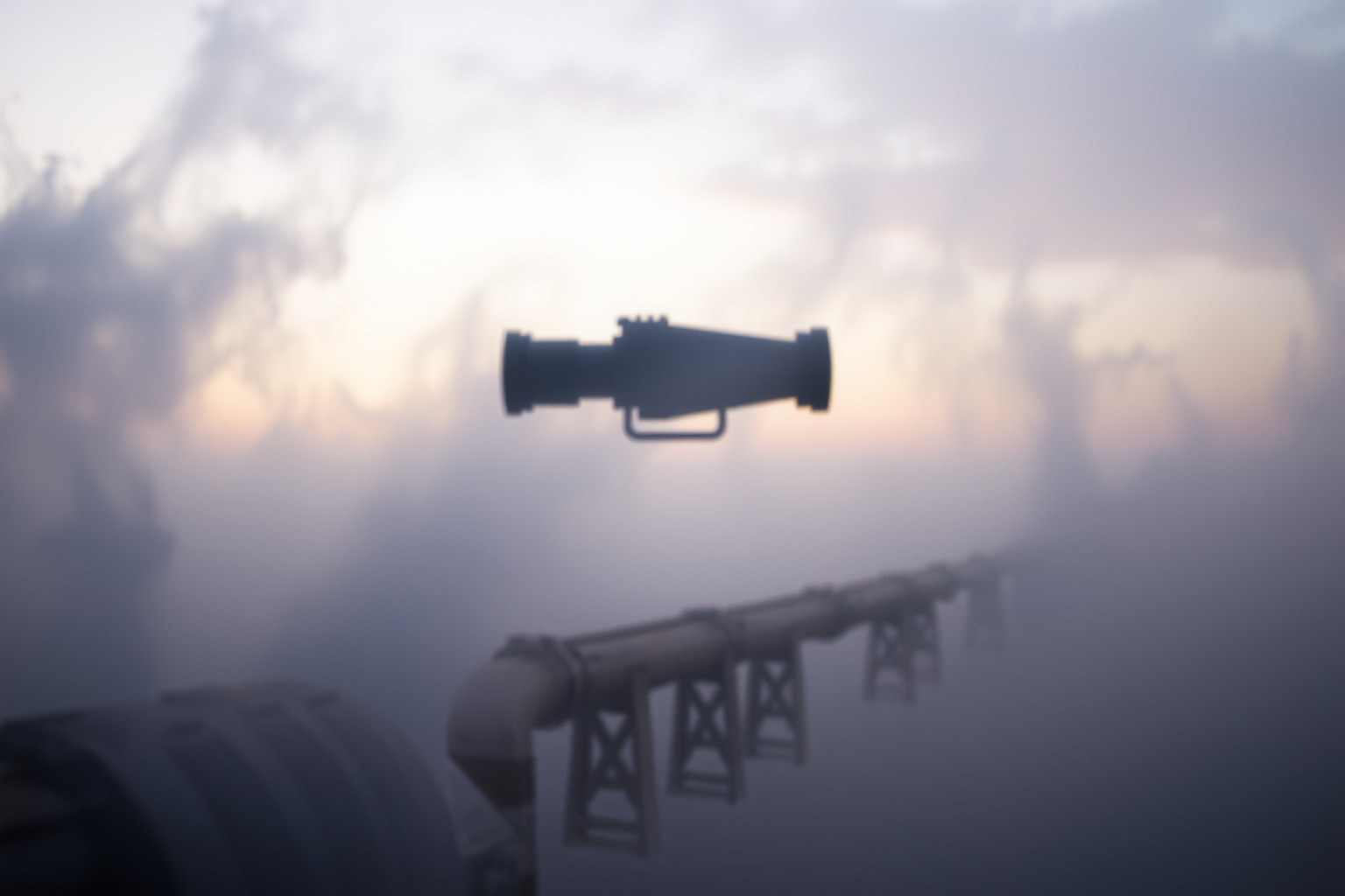 Sognare binocolo appannato indica confusione e visione offuscata.