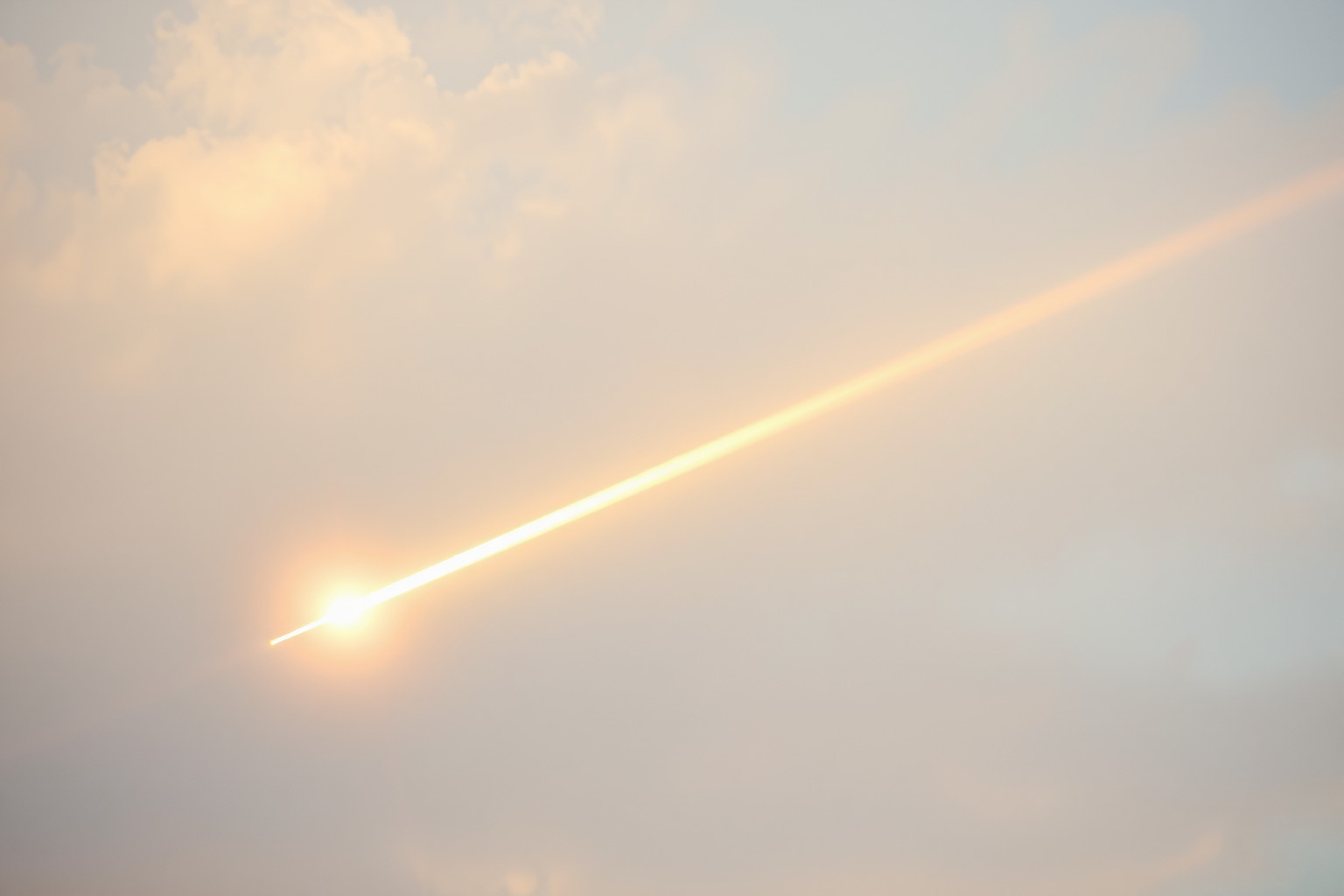 La cometa diurna simboleggia eventi straordinari e cambiamenti improvvisi.